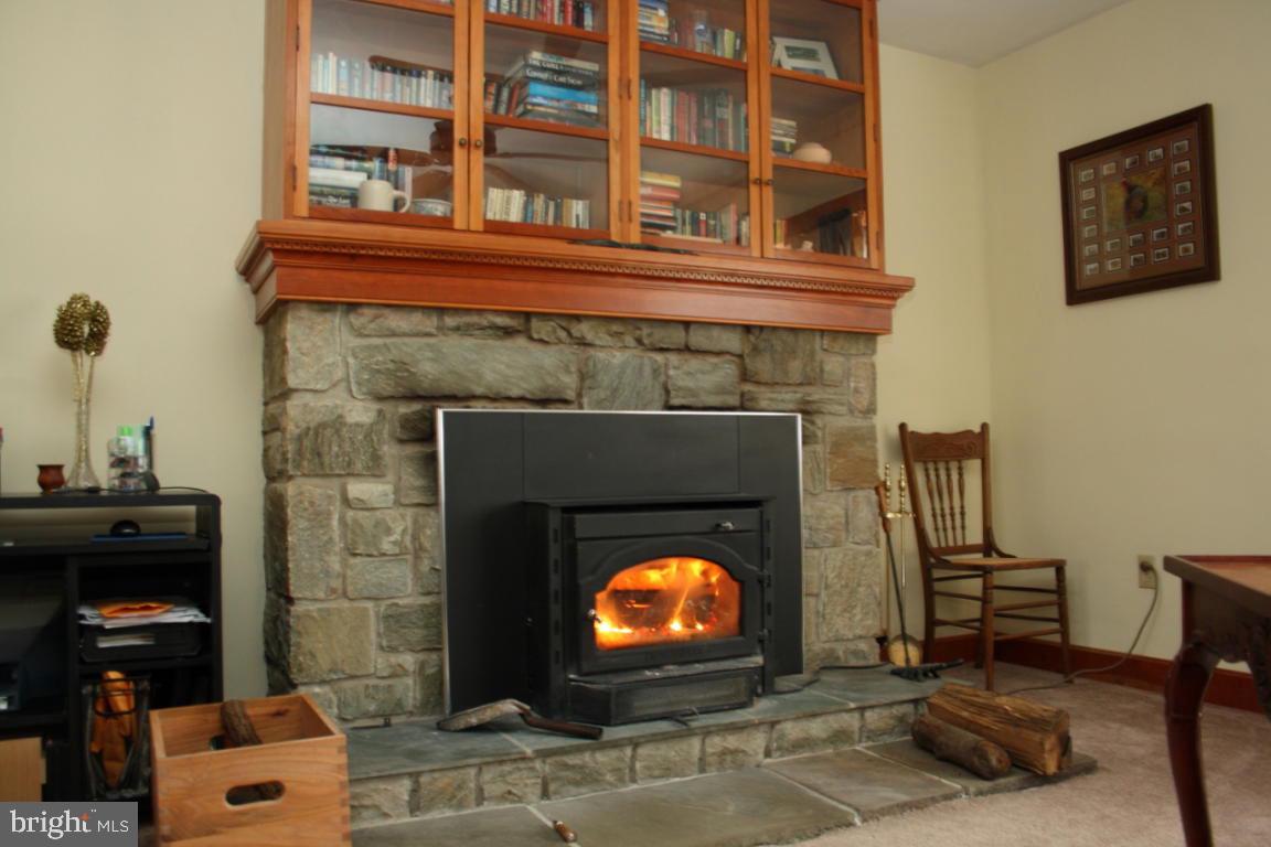 6 Della Road Lancaster, PA 17602 - Photo 3 of 10