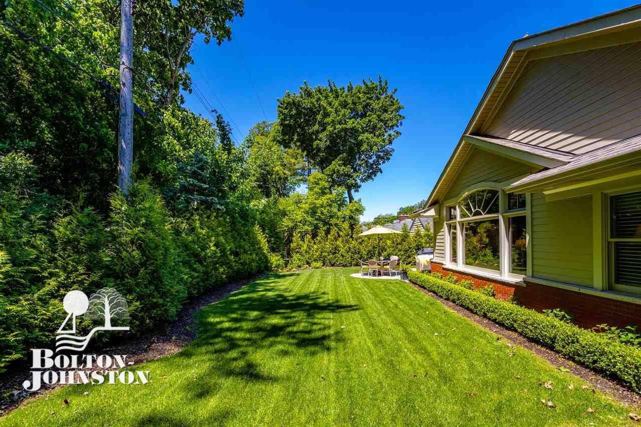 271 Stephens Road Grosse Pointe, MI 48236 - Photo 34 of 43 50043405-33.JPG