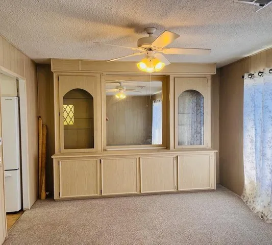 a view of empty room with painted walls