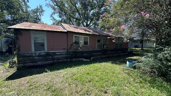 $115,000 | 107 Church Street, Willis, TX 77378