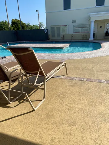 $1,575 | 19 Golfs Edge, West Palm Beach, FL 33417