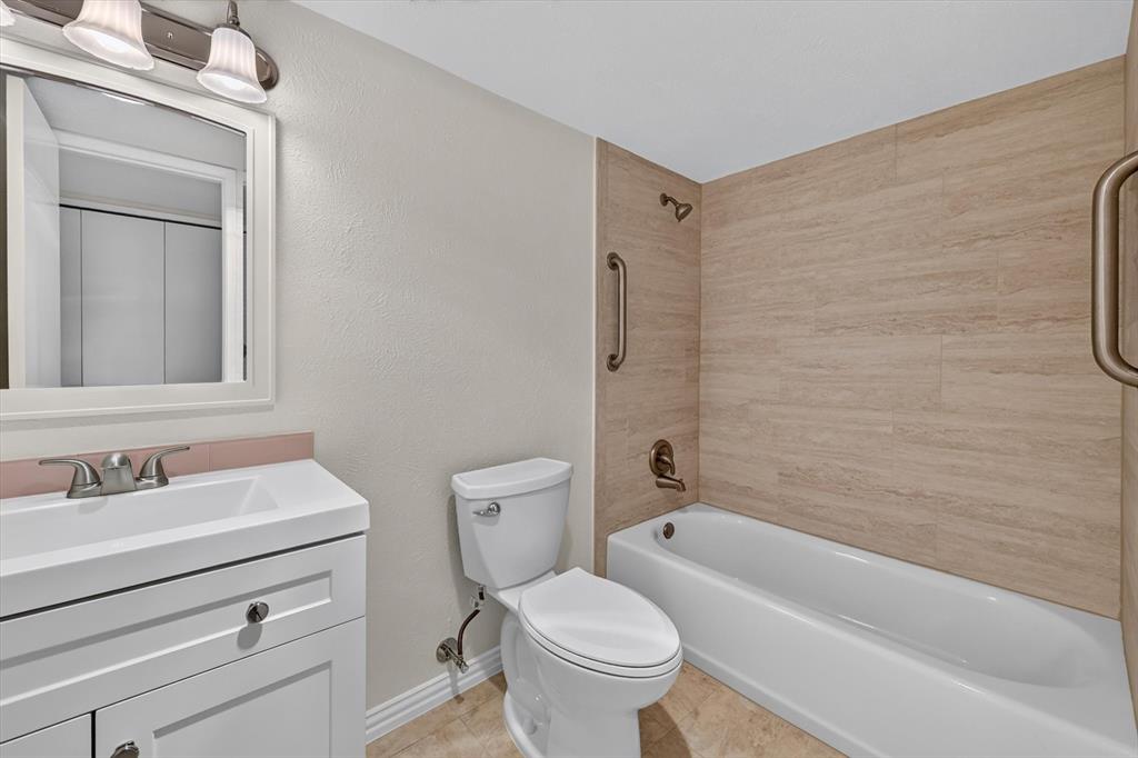 517 Ridgemont Drive Allen, TX 75002 - Photo 11 of 20 Updated and Beautiful Bathroom