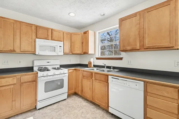 $317,000 | 6331 Layton Road, Fowlerville, MI 48836