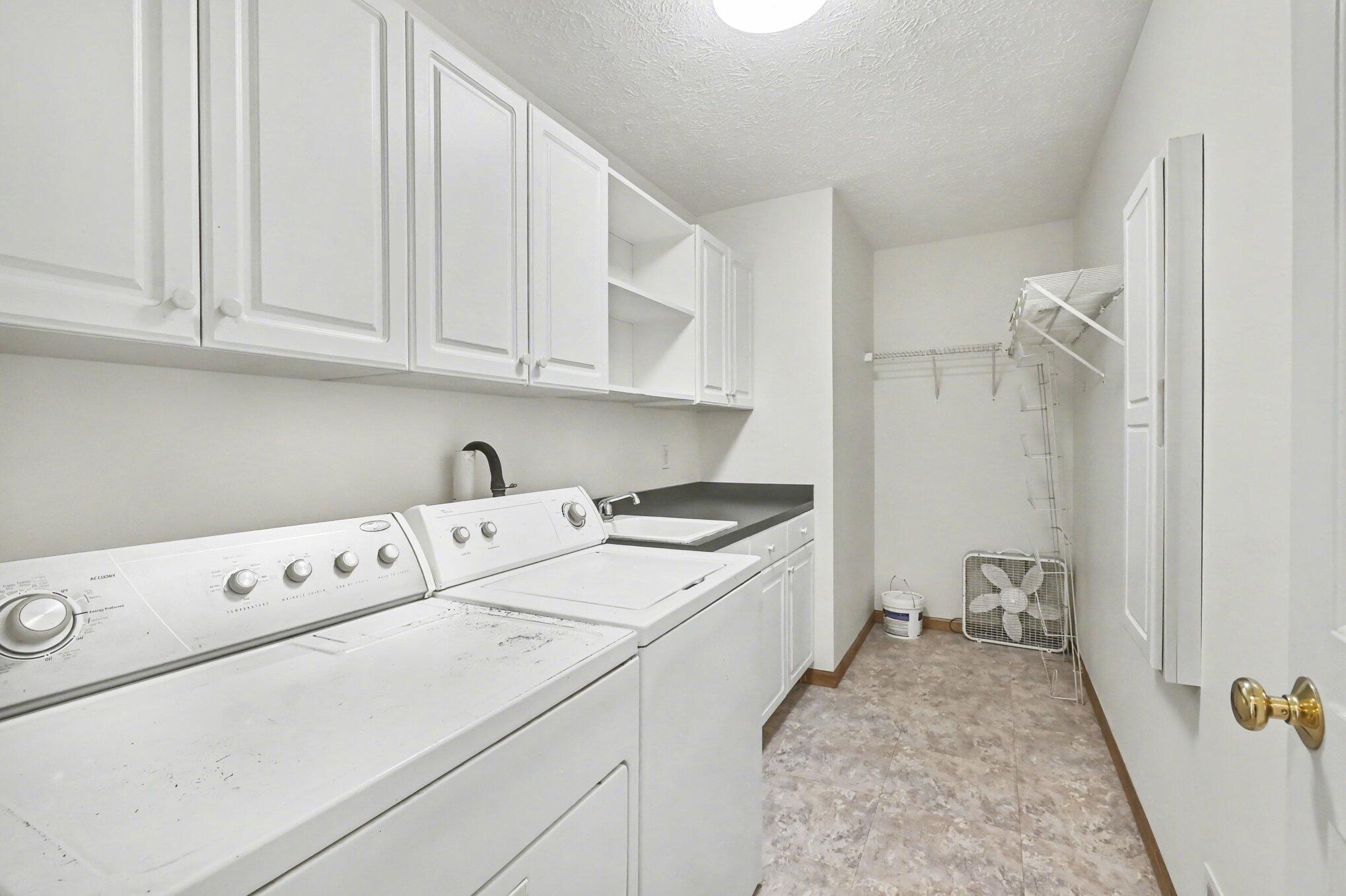 6331 Layton Road Fowlerville, MI 48836 - Photo 13 of 32 013_file_3166