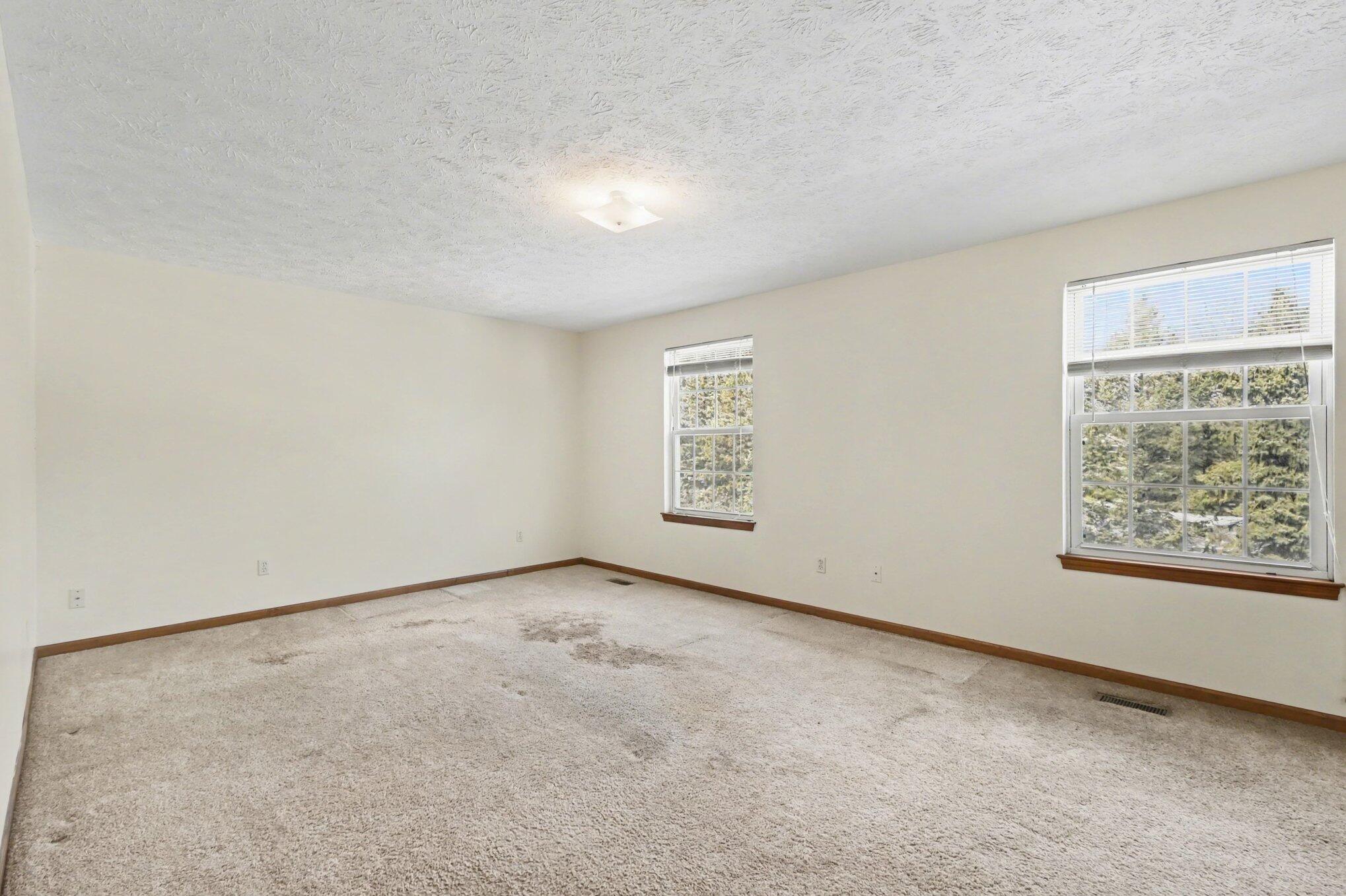 6331 Layton Road Fowlerville, MI 48836 - Photo 15 of 32 016_file_2734