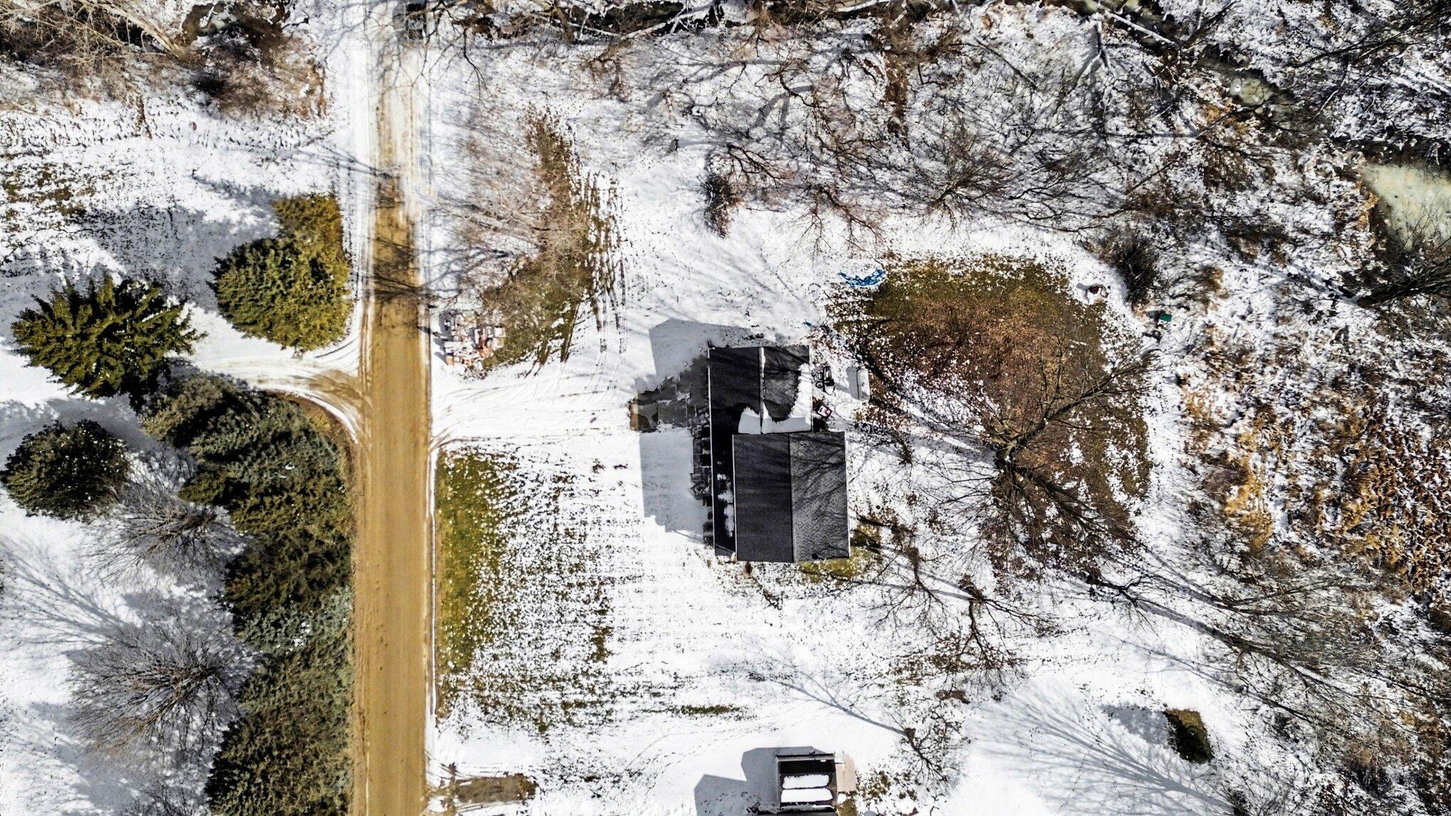 6331 Layton Road Fowlerville, MI 48836 - Photo 32 of 32 040_file_9296