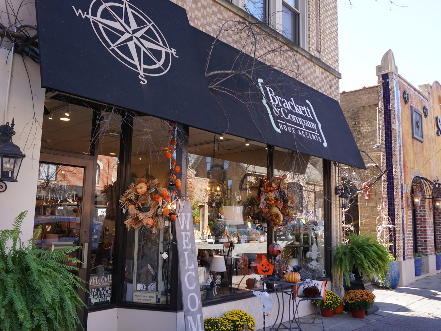 1615 East Central Road, Unit 417C Arlington Heights, IL 60005 - Photo 23 of 23 a view of street with sitting area