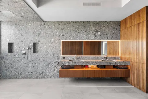 $10,395,000 | 989 Deerfield Road, Water Mill, NY 11976