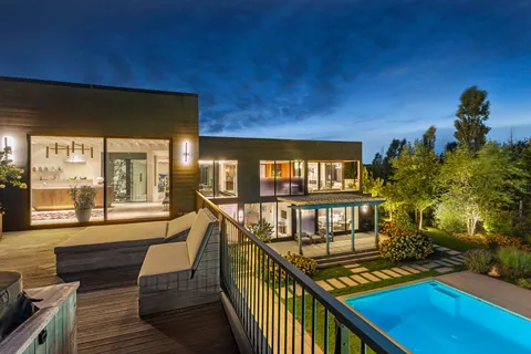 $10,395,000 | 989 Deerfield Road, Water Mill, NY 11976