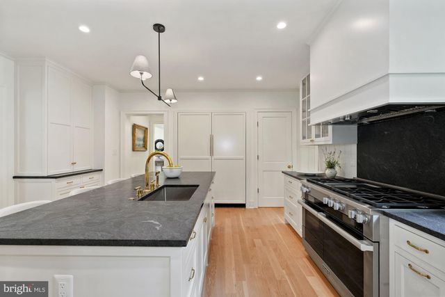 $3,725,000 | 6818 Delaware Street, Chevy Chase, MD 20815