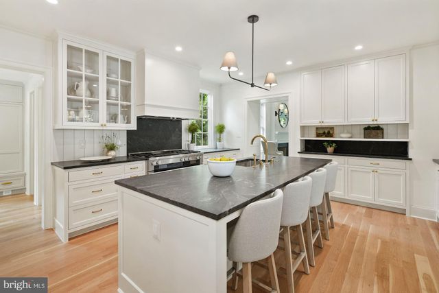 $3,725,000 | 6818 Delaware Street, Chevy Chase, MD 20815