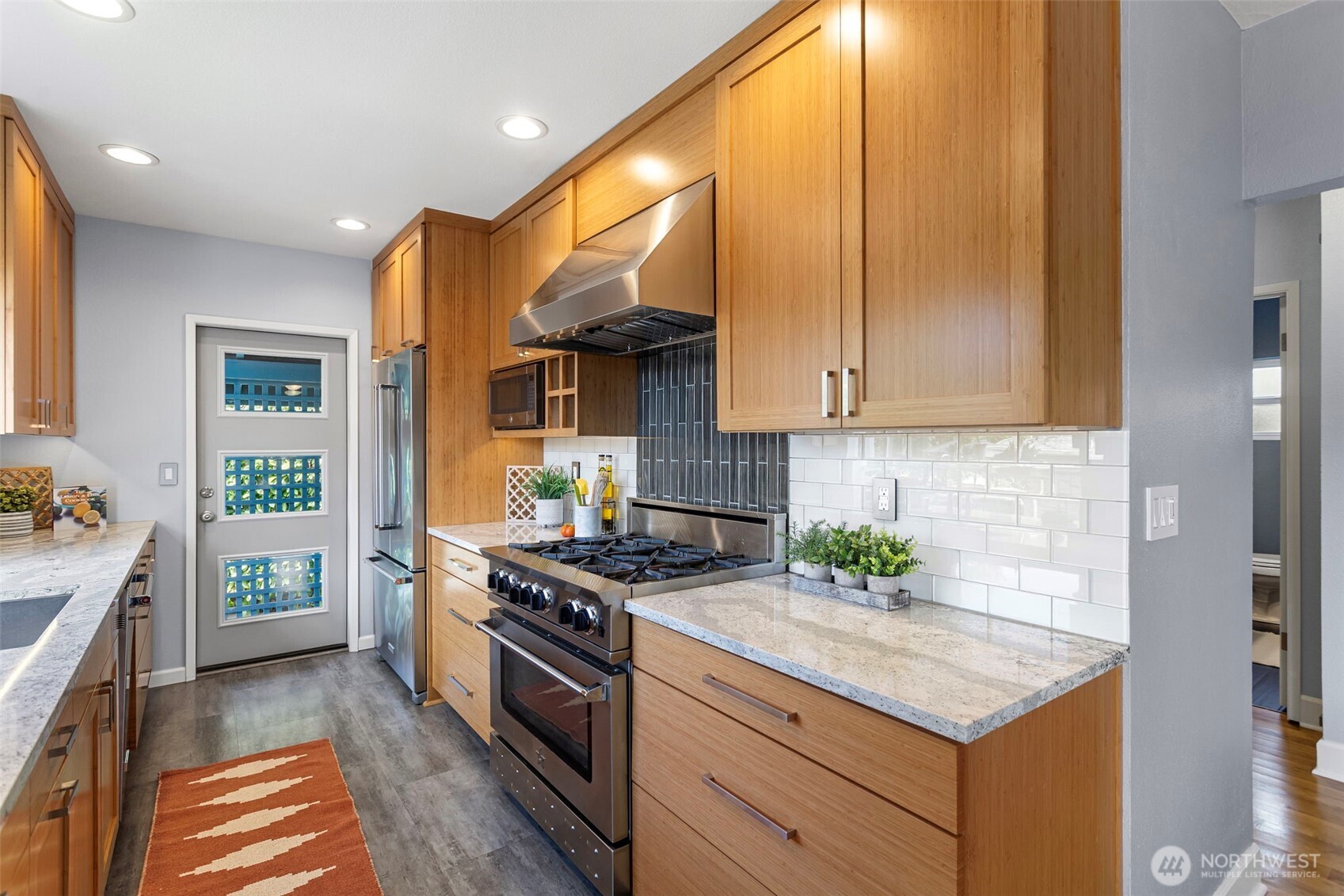 3214 South Byron Street Seattle, WA 98144 - Photo 9 of 27