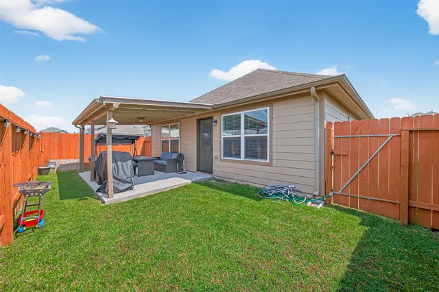 $2,000 | 4915 Purple Wisteria Lane, Spring, TX 77373