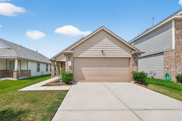 $2,000 | 4915 Purple Wisteria Lane, Spring, TX 77373