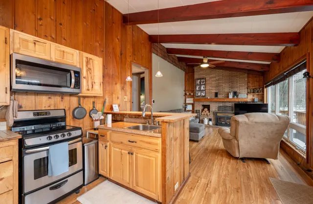 $525,000 | 33512 North Portage Trail, Grand Rapids, MN 55744