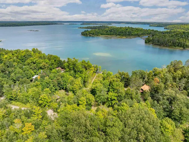 $525,000 | 33512 North Portage Trail, Grand Rapids, MN 55744