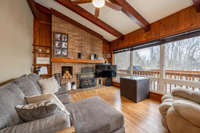 $525,000 | 33512 North Portage Trail, Grand Rapids, MN 55744