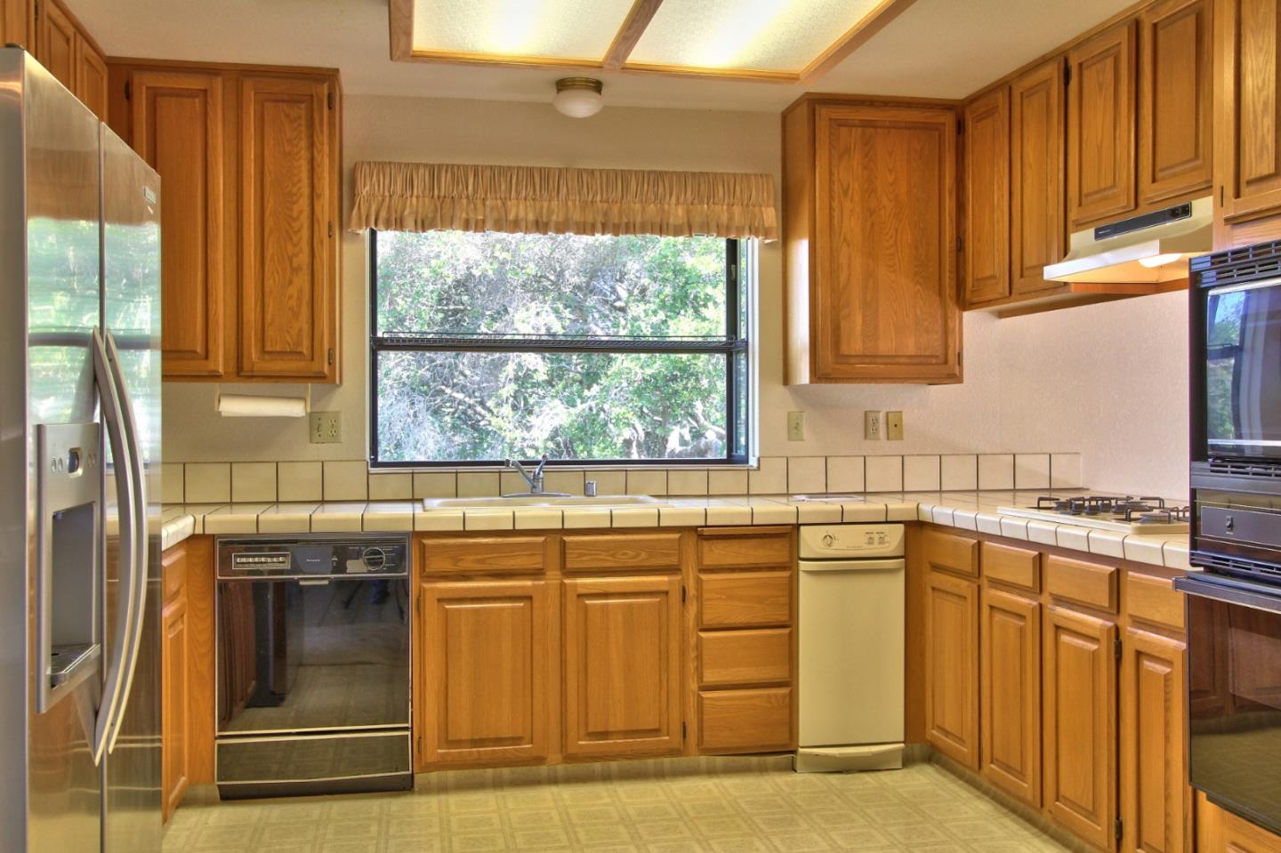 18280 Berta Canyon Road Salinas, CA 93907 - Photo 10 of 27 Gallery Image 10