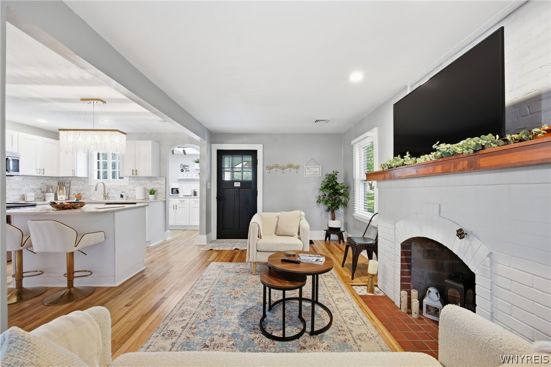 528 Ward Road North Tonawanda, NY 14120 - Photo 4 of 25