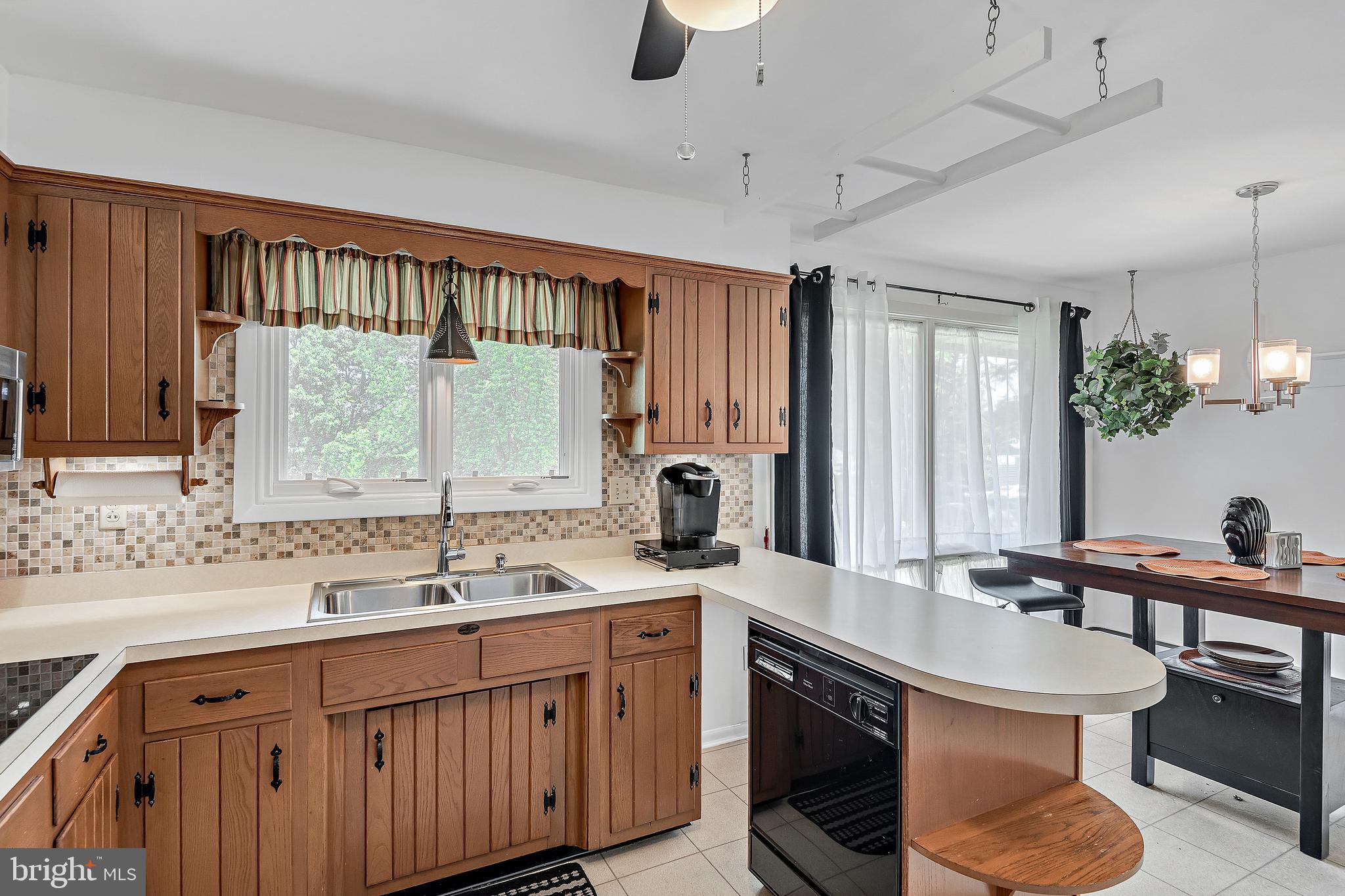 3612 Ridgeway Road Harrisburg, PA 17109 - Photo 11 of 26 Gallery Image 11