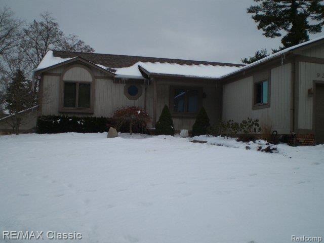 923 Pine Tree Road Lake Orion, MI 48362 - Photo 1 of 10 Pine Tree 923 NVW 1-20-10 (1).JPG