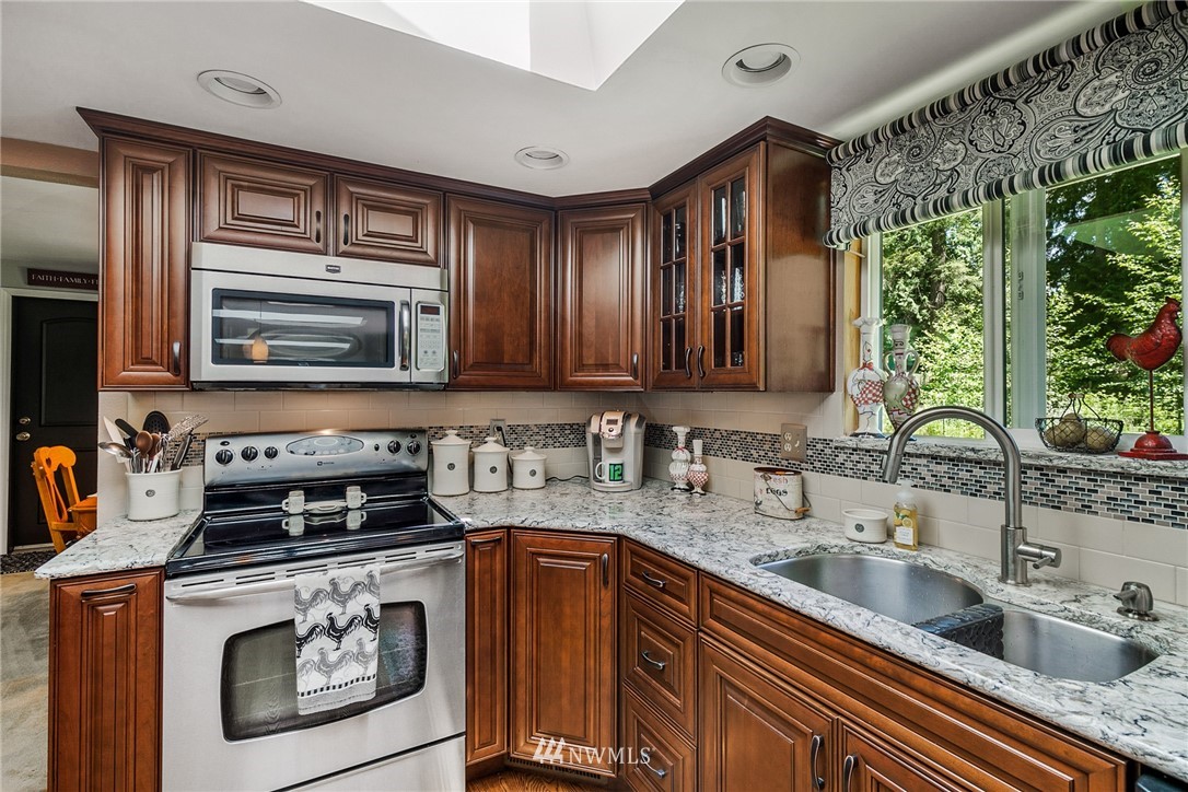 21010 196th Avenue Southeast Renton, WA 98058 - Photo 14 of 26 Gallery Image 14