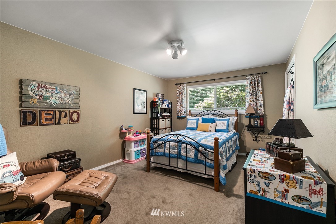 21010 196th Avenue Southeast Renton, WA 98058 - Photo 22 of 26 Gallery Image 22