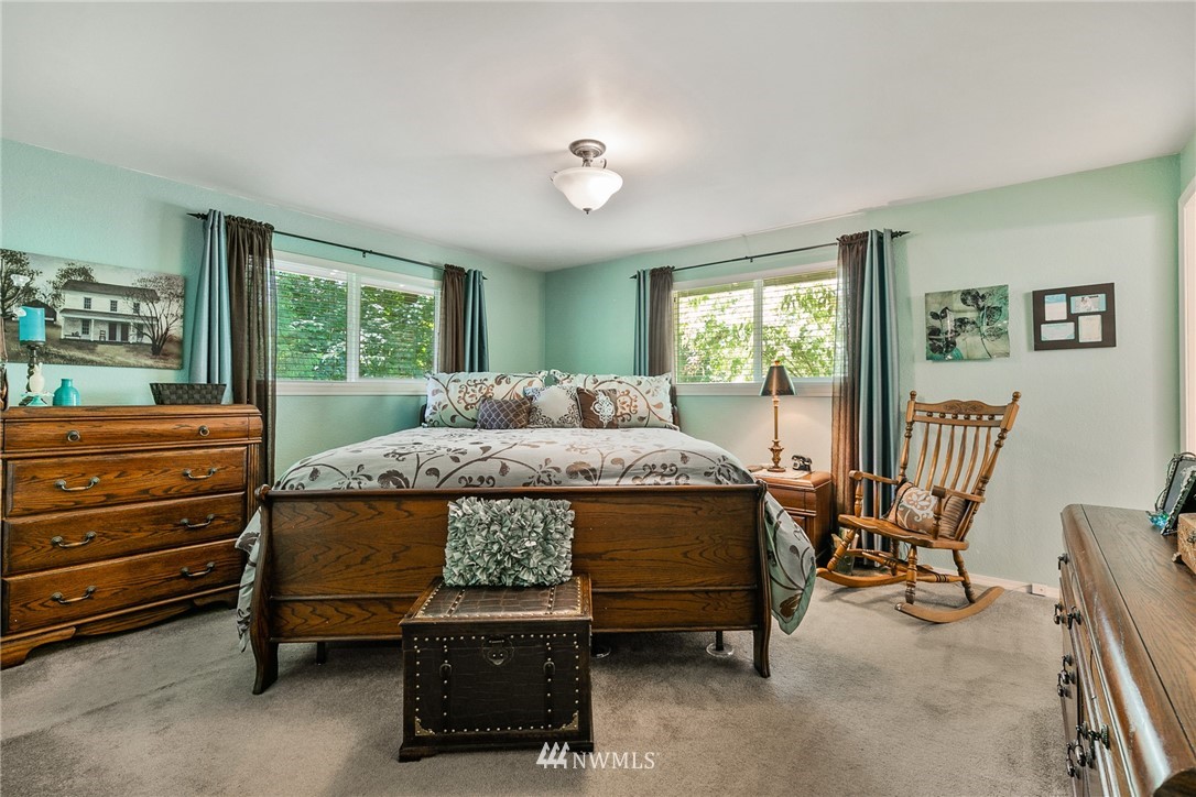 21010 196th Avenue Southeast Renton, WA 98058 - Photo 23 of 26 Gallery Image 23