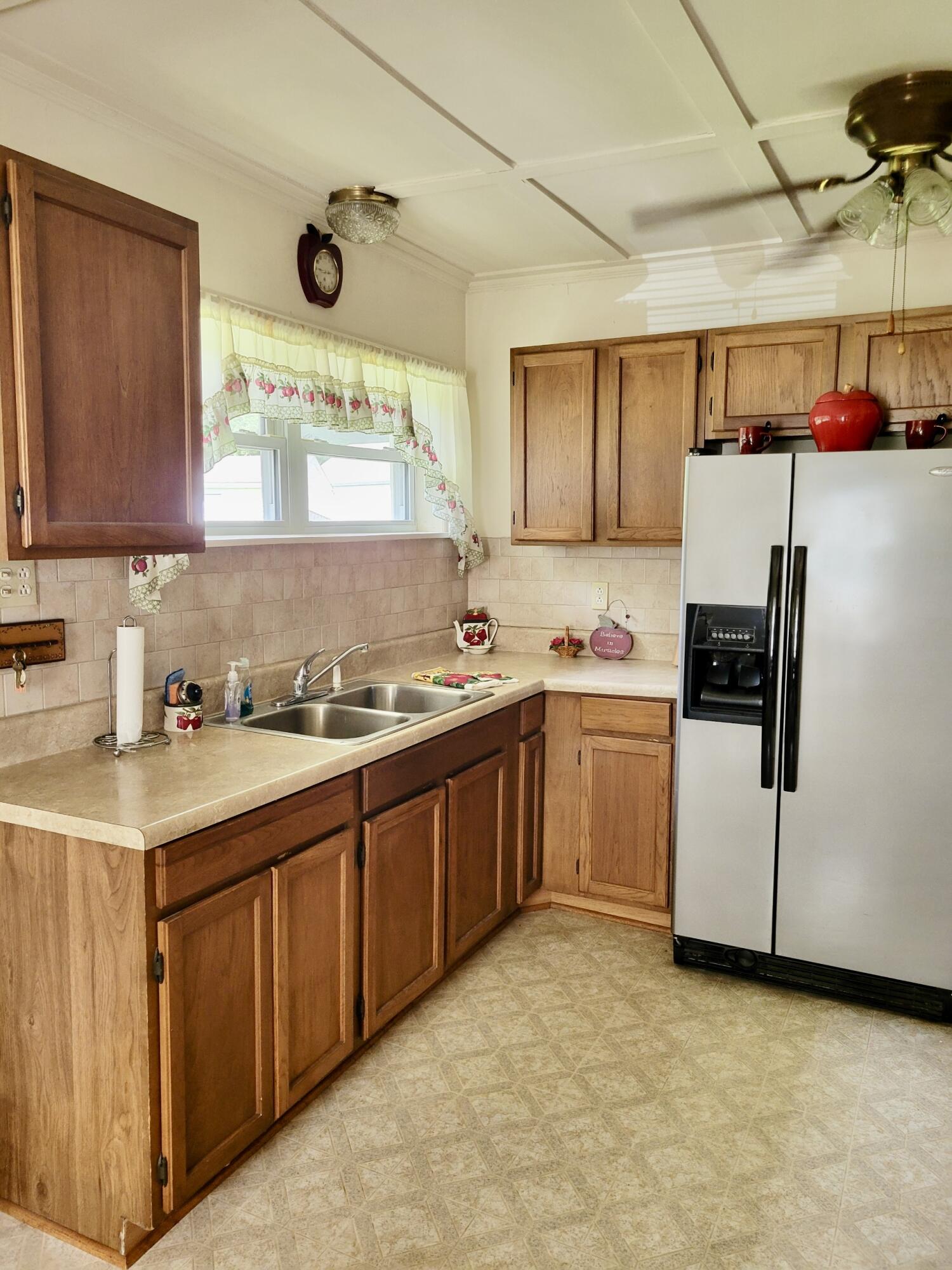 46 Harper Lane Blue Ridge, VA 24064 - Photo 3 of 18 Kitchen