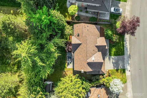 $1,548,000 | 23203 Northeast 18th Place, Sammamish, WA 98074