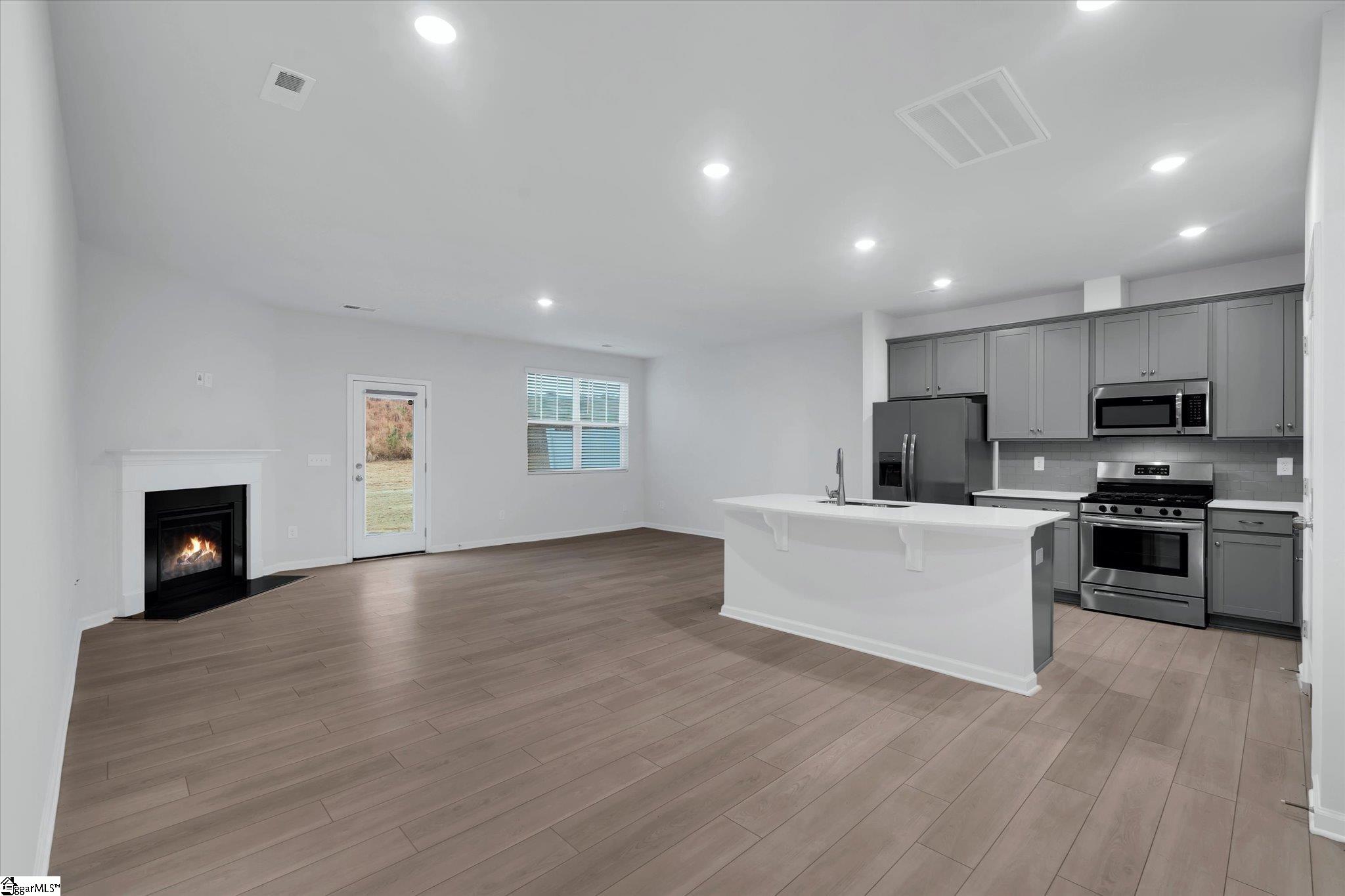 330 East Compass Way Easley, SC 29640 - Photo 3 of 25