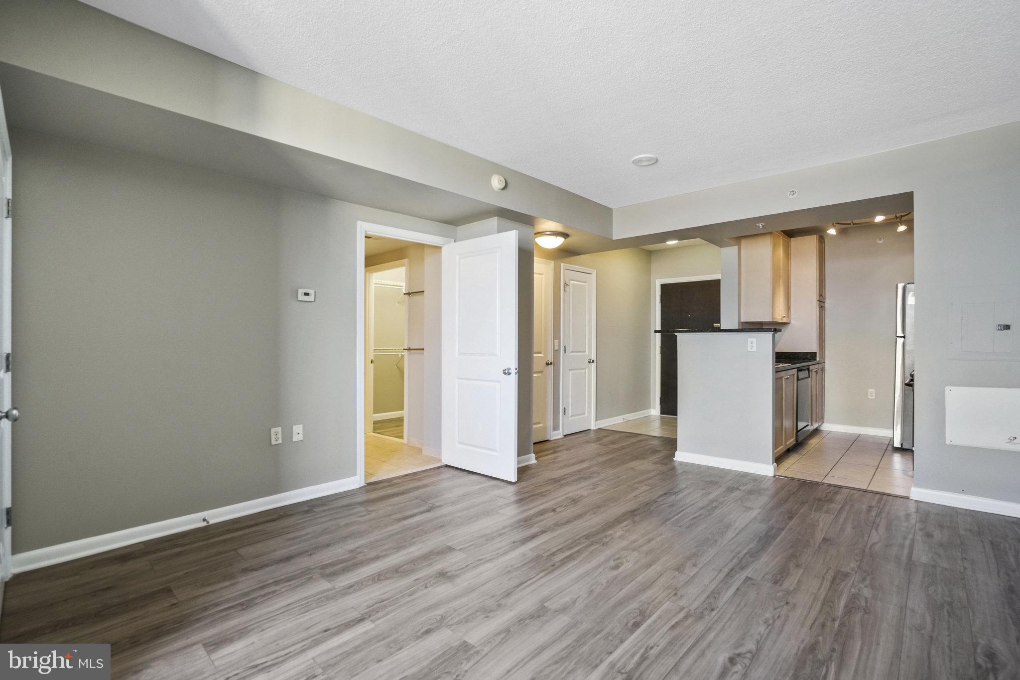 851 North Glebe Road, Unit 1813 Arlington, VA 22203 - Photo 11 of 39 Gallery Image 11
