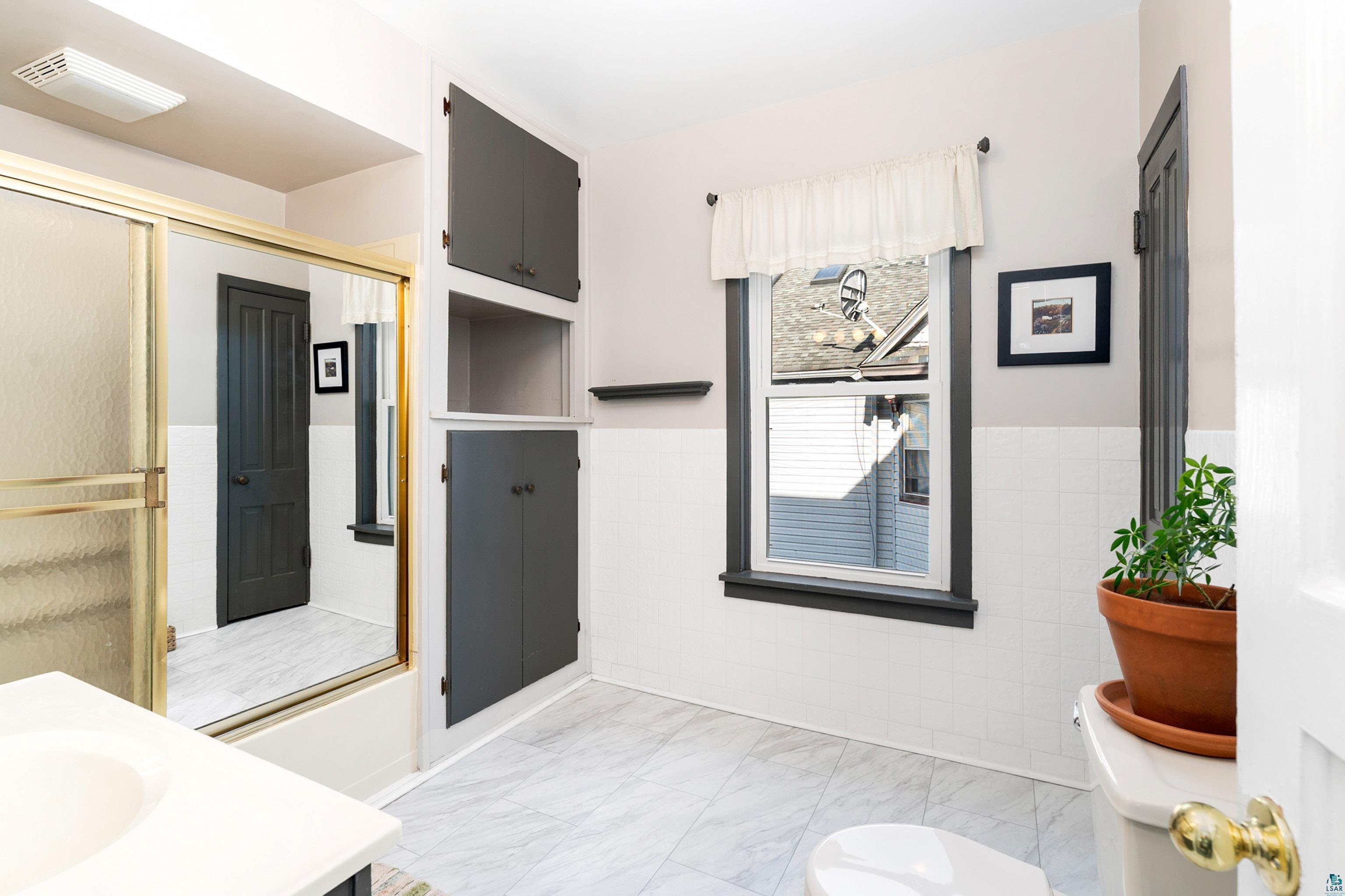 5410 Oneida Street Duluth, MN 55804 - Photo 22 of 58