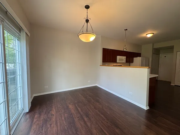 $2,450 | 1913 Golden Gate Lane, Naperville, IL 60563