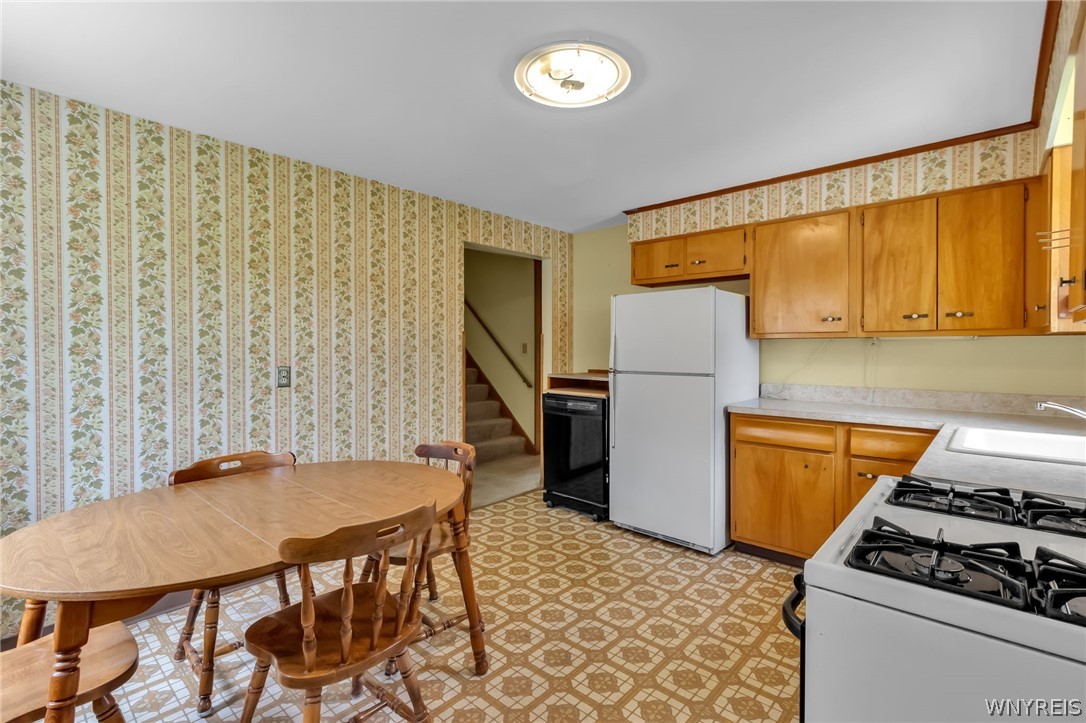 175 Margaret Road Amherst, NY 14226 - Photo 7 of 36