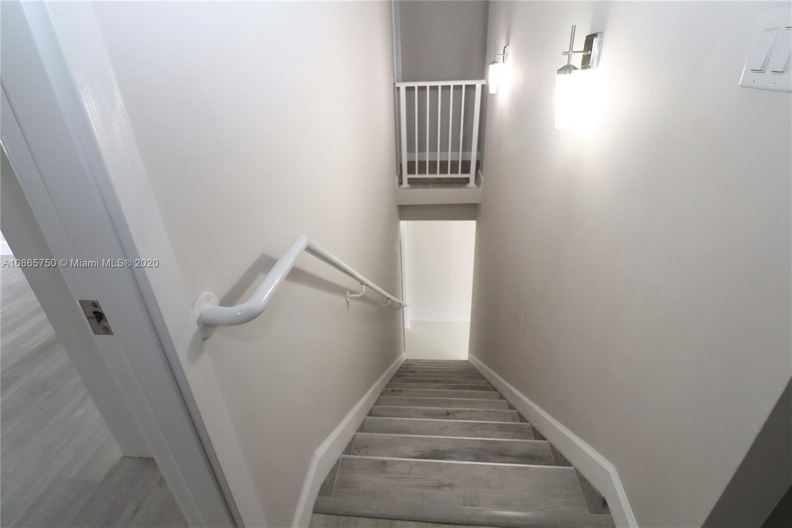 13966 Southwest 259th Terrace Homestead, FL 33032 - Photo 17 of 27 a view of entryway