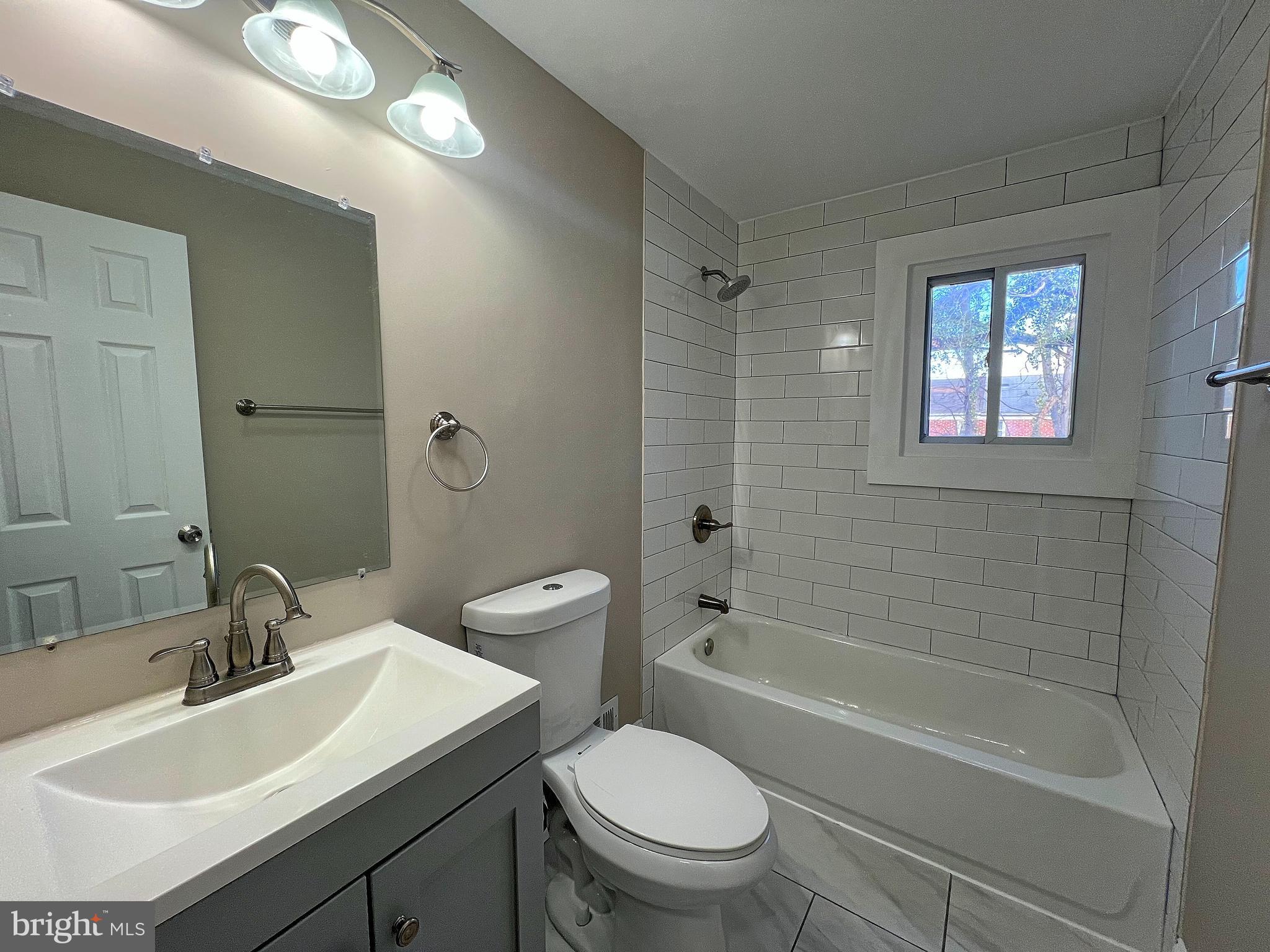 2724 Spaulding Avenue Baltimore, MD 21215 - Photo 11 of 18