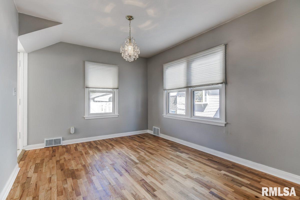 2105 North 20th Street Springfield, IL 62702 - Photo 5 of 29