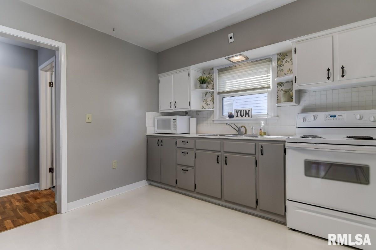 2105 North 20th Street Springfield, IL 62702 - Photo 8 of 29