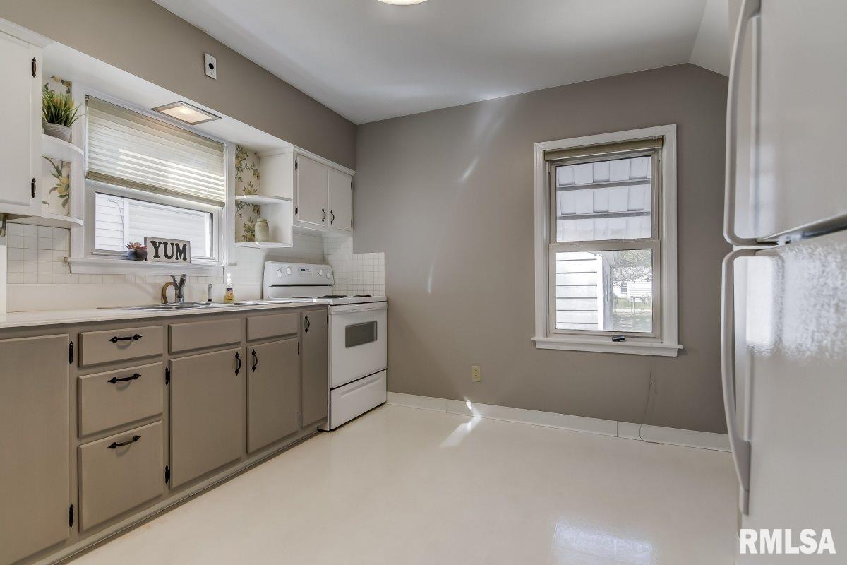 2105 North 20th Street Springfield, IL 62702 - Photo 9 of 29