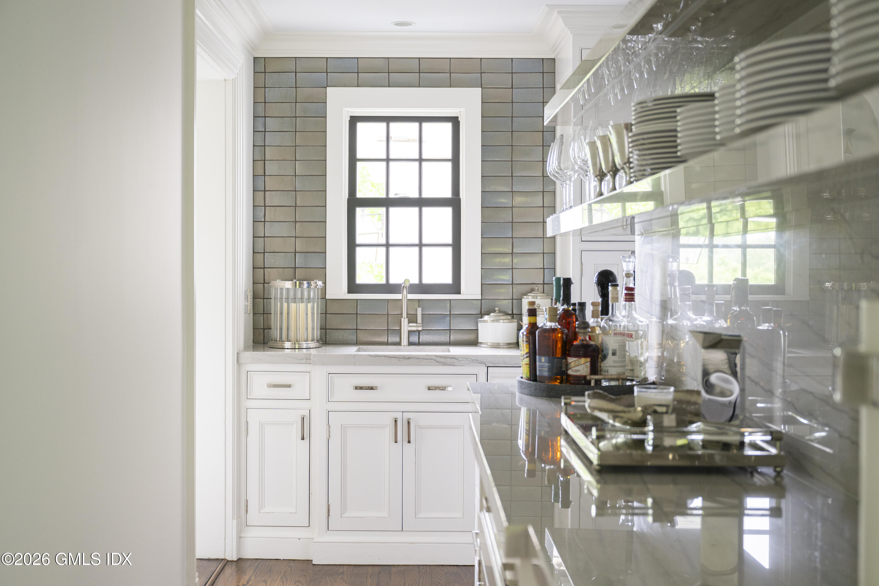 865 Hollow Tree Ridge Road Darien, CT 06820 - Photo 11 of 47 butler's pantry