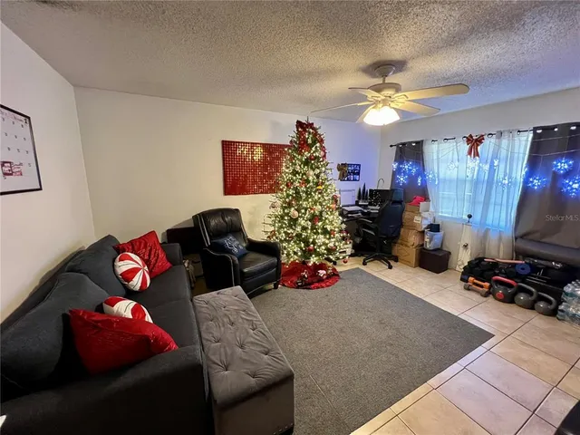 $370,000 | 1810 47th Ave Drive West, Bradenton, FL 34207