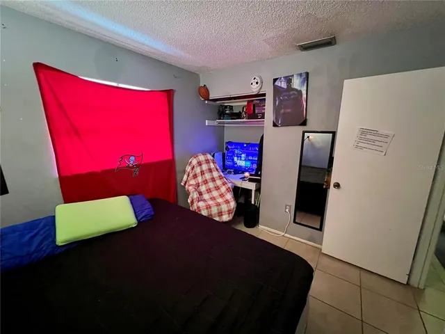 $370,000 | 1810 47th Ave Drive West, Bradenton, FL 34207