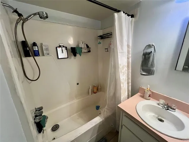 $370,000 | 1810 47th Ave Drive West, Bradenton, FL 34207