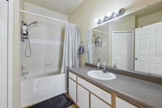 $214,000 | 6017 Westgate Drive, Unit 924, Orlando, FL 32835