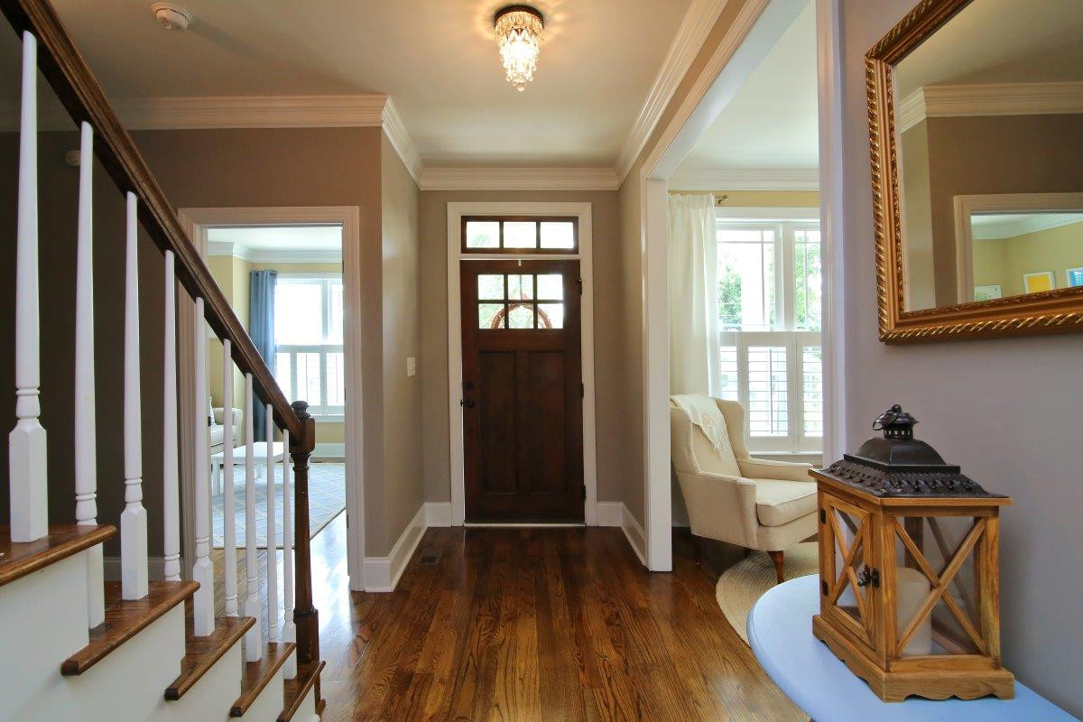 315 Georgetown Road Raleigh, NC 27608 - Photo 3 of 24 Entry