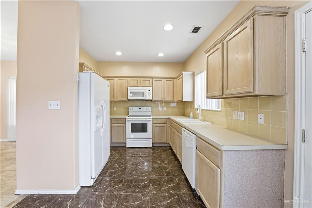 2417 Frontera Road McAllen, TX 78504 - Photo 6 of 14 Gallery Image 6