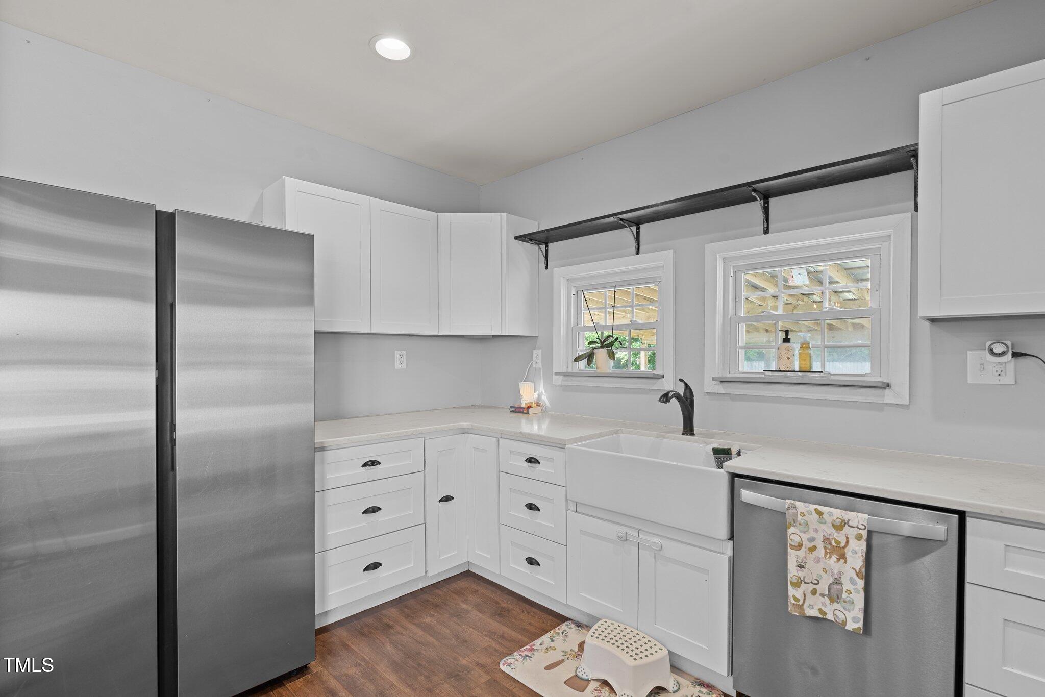 8211 Julian Road Dunn, NC 28334 - Photo 15 of 30 35-web-or-mls-DSC09830