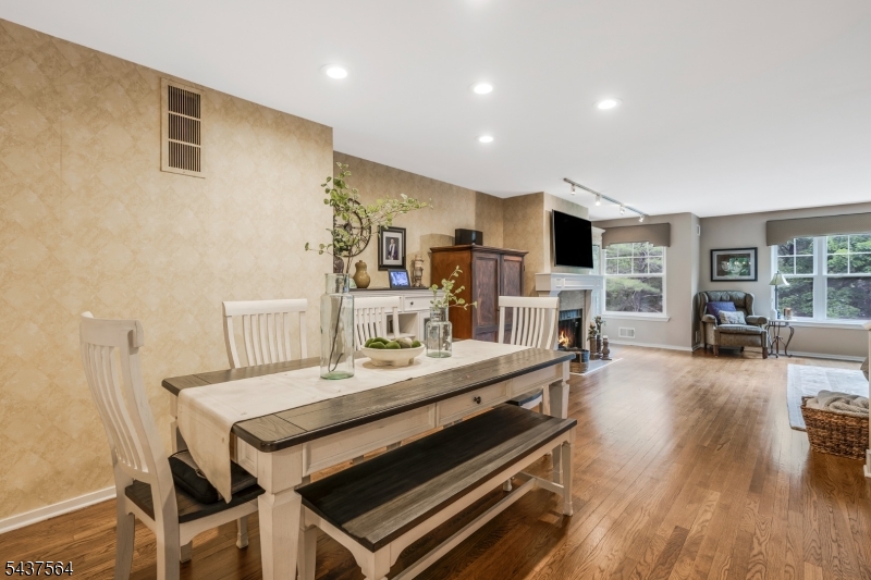 198 Crestview Road Bridgewater, NJ 08807 - Photo 19 of 28