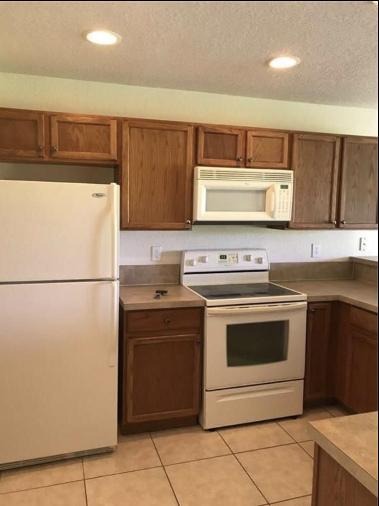 3003 Southeast Lexington Lakes Drive, Unit 2 Stuart, FL 34994 - Photo 11 of 40 6508CB15-6645-4D43-9F50-EFC8B8ED8DDD